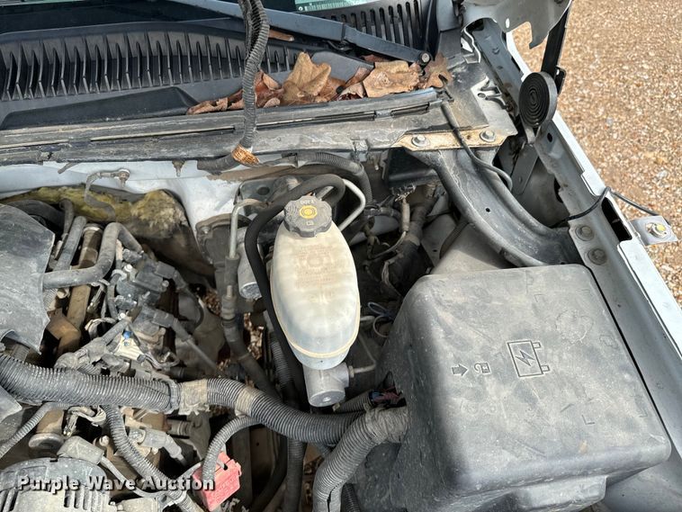 image for item ND9340 2005 Chevrolet Silverado 2500 HD pickup truck