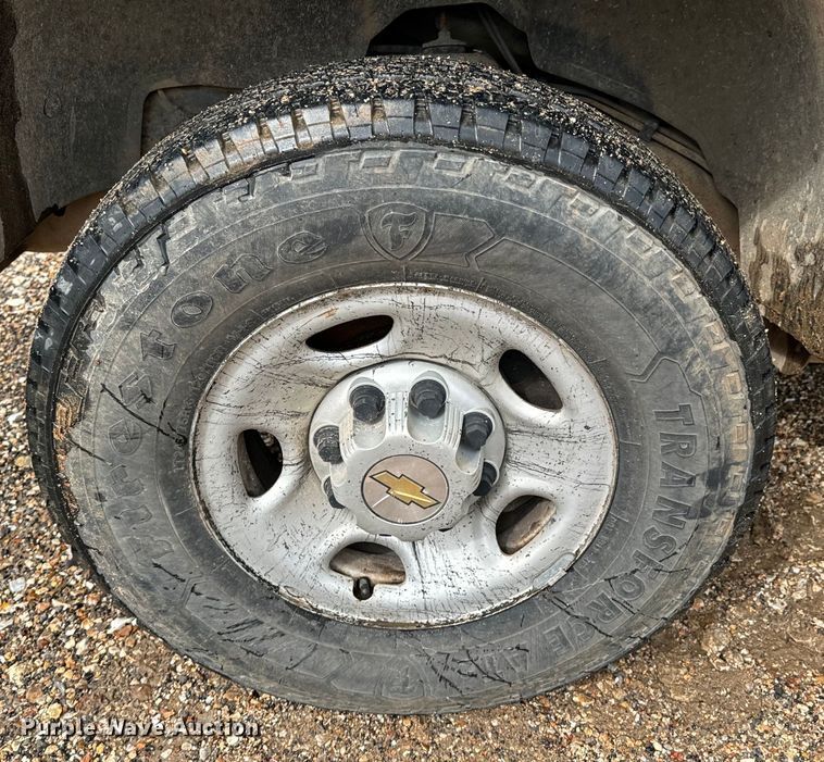 image for item ND9340 2005 Chevrolet Silverado 2500 HD pickup truck