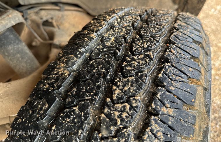 image for item ND9340 2005 Chevrolet Silverado 2500 HD pickup truck