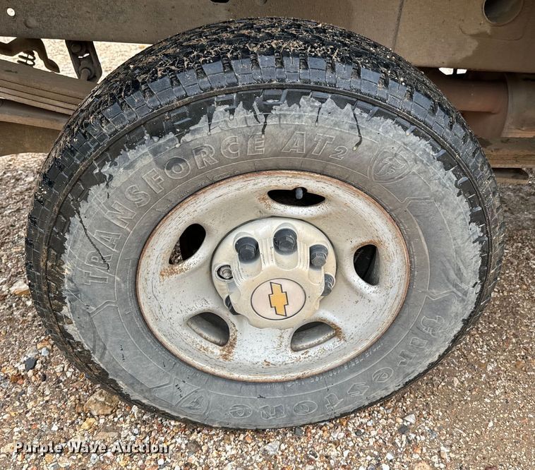 image for item ND9340 2005 Chevrolet Silverado 2500 HD pickup truck