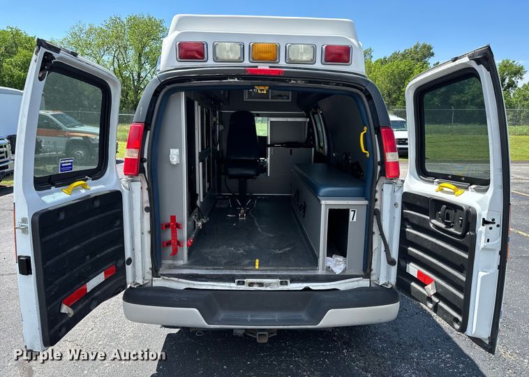 image for item ND9346 2008 Chevrolet Express ambulance