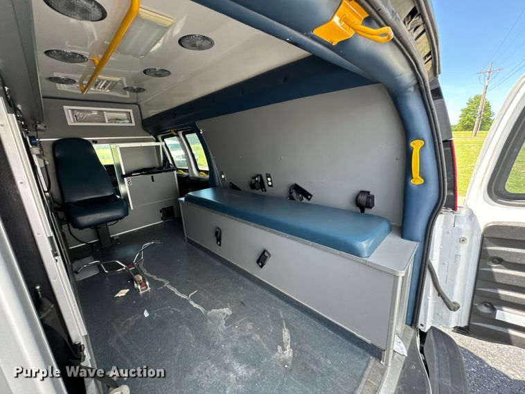 image for item ND9346 2008 Chevrolet Express ambulance