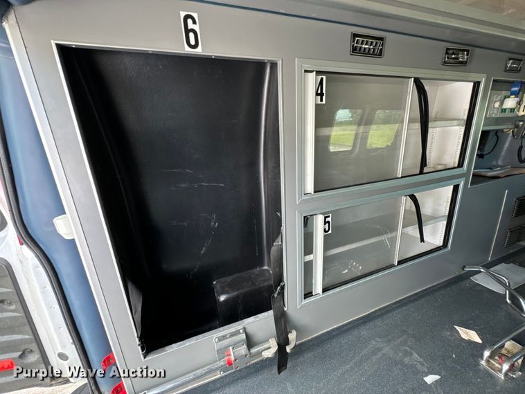 image for item ND9346 2008 Chevrolet Express ambulance