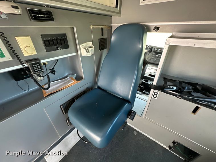 image for item ND9346 2008 Chevrolet Express ambulance