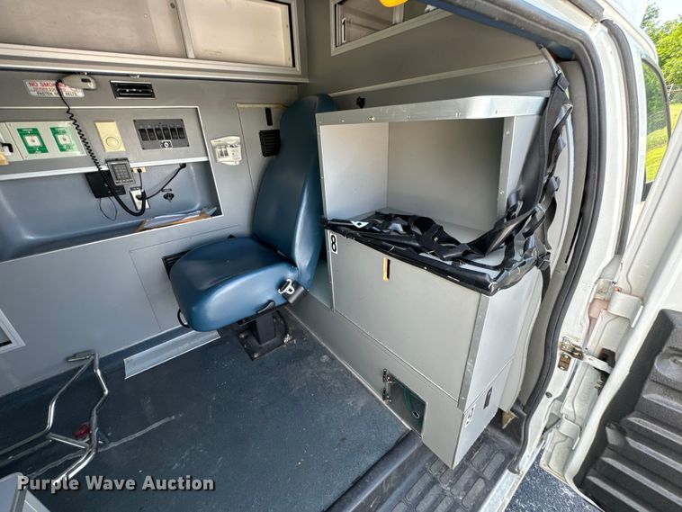 image for item ND9346 2008 Chevrolet Express ambulance