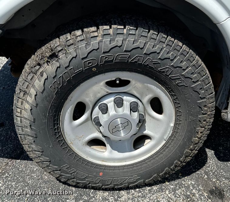 image for item ND9346 2008 Chevrolet Express ambulance