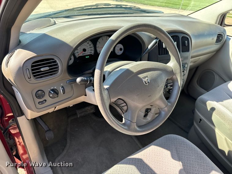 image for item NL9819 2006 Dodge Grand Caravan van