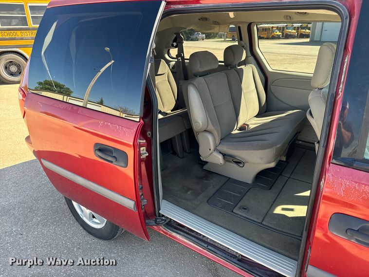 image for item NL9819 2006 Dodge Grand Caravan van