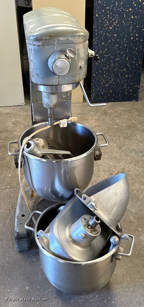 image for item NL9827 Hobart  D-300 mixer