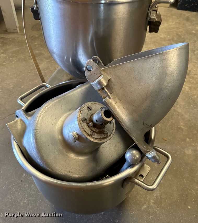 image for item NL9827 Hobart  D-300 mixer