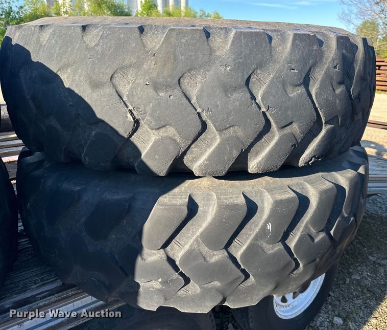 image for item NT9209 (6) Bridgestone 14.00R24 tires