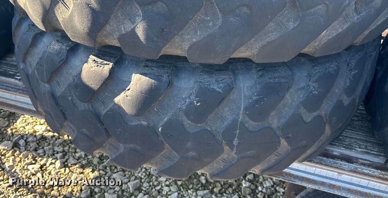 image for item NT9209 (6) Bridgestone 14.00R24 tires