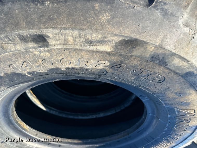 image for item NT9209 (6) Bridgestone 14.00R24 tires