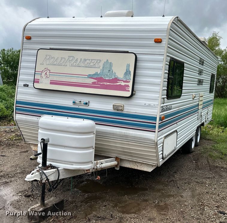 image for item NT9213 1995 Road Ranger 21YT camper