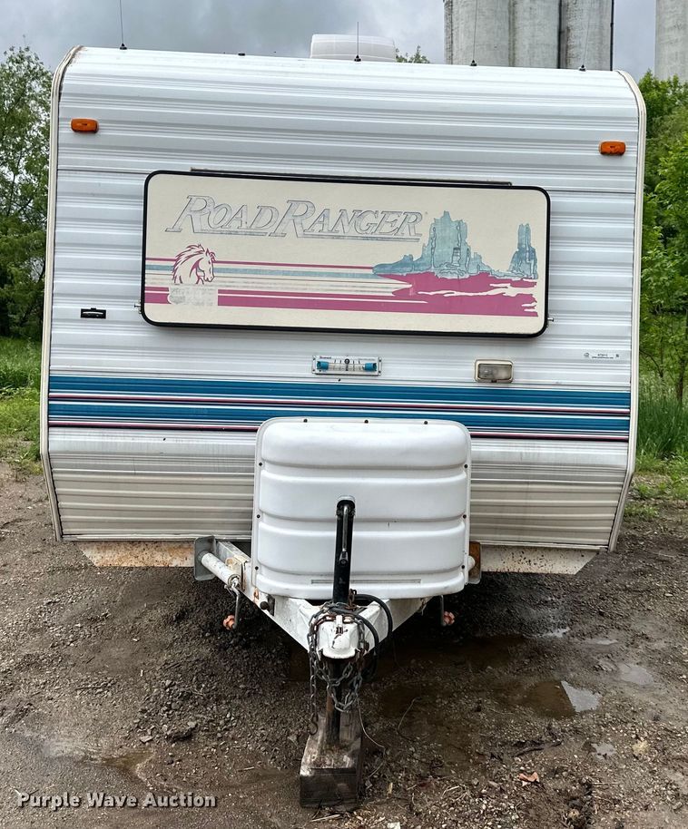 image for item NT9213 1995 Road Ranger 21YT camper