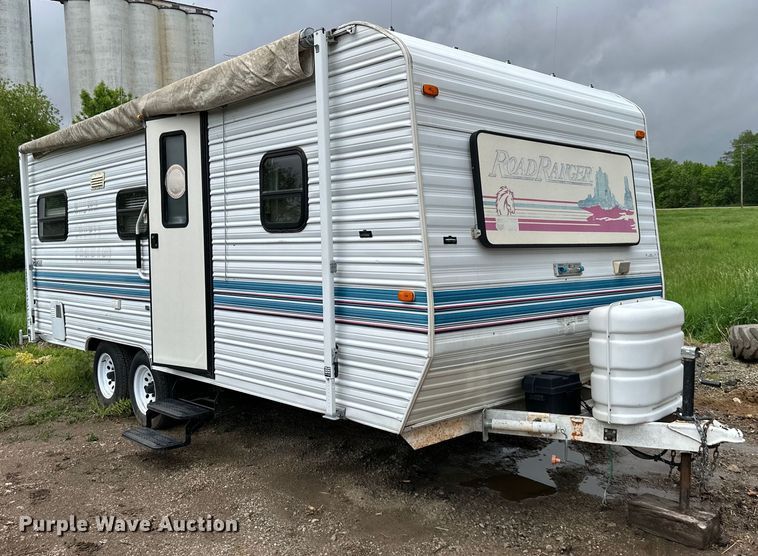 image for item NT9213 1995 Road Ranger 21YT camper