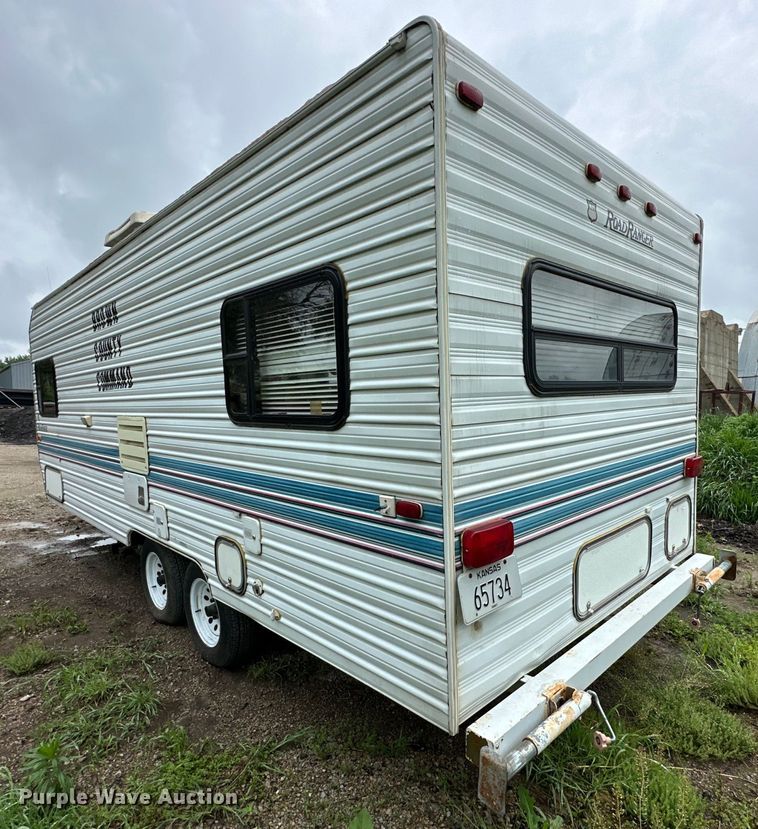 image for item NT9213 1995 Road Ranger 21YT camper