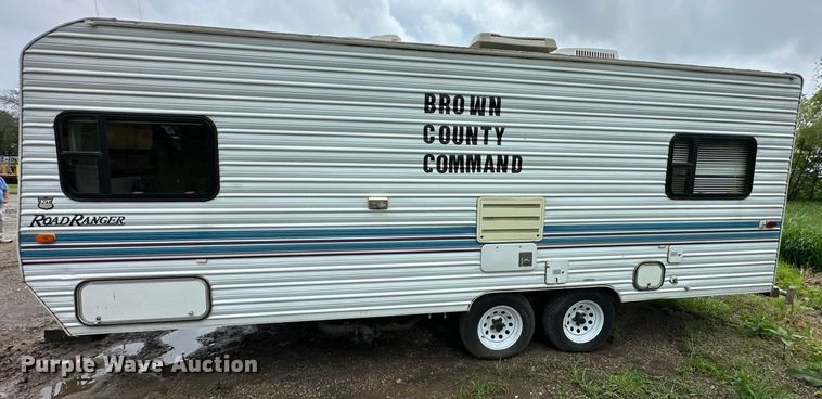 image for item NT9213 1995 Road Ranger 21YT camper