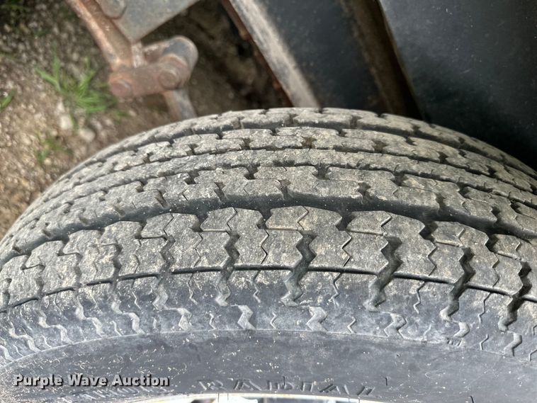 image for item NT9213 1995 Road Ranger 21YT camper