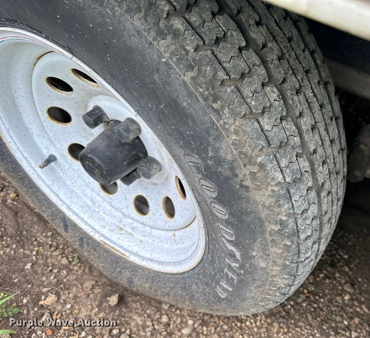 image for item NT9213 1995 Road Ranger 21YT camper