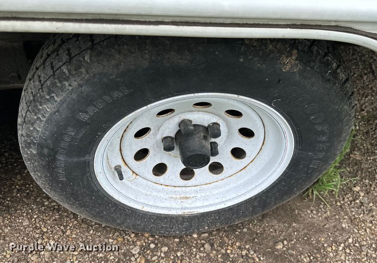 image for item NT9213 1995 Road Ranger 21YT camper