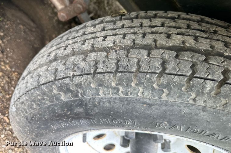 image for item NT9213 1995 Road Ranger 21YT camper