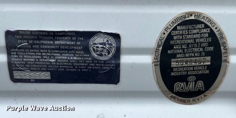 image for item NT9213 1995 Road Ranger 21YT camper