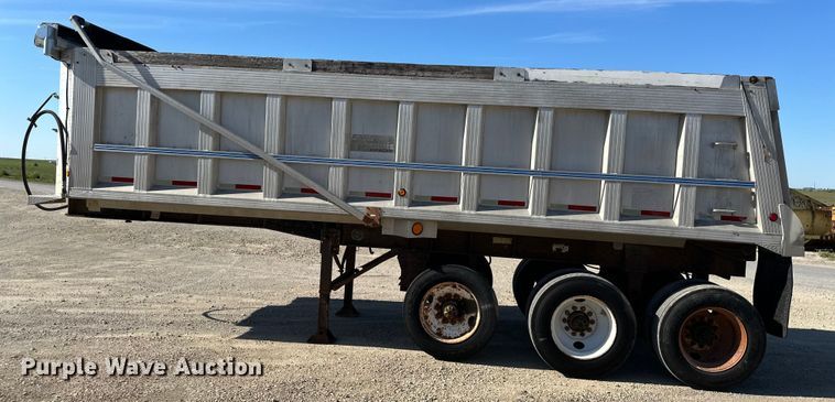 image for item NT9214 1994 Travis  T-102 end dump trailer