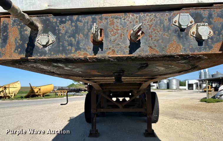 image for item NT9214 1994 Travis  T-102 end dump trailer