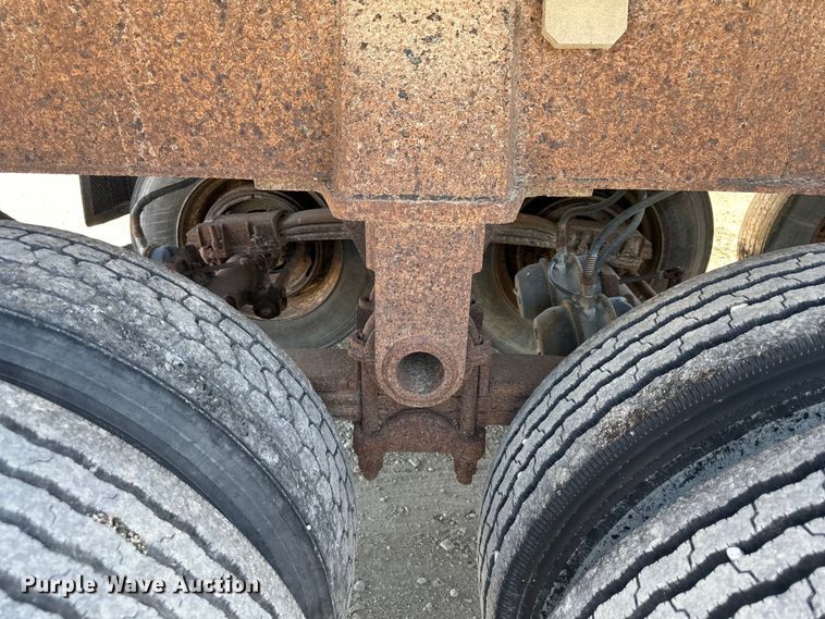 image for item NT9214 1994 Travis  T-102 end dump trailer