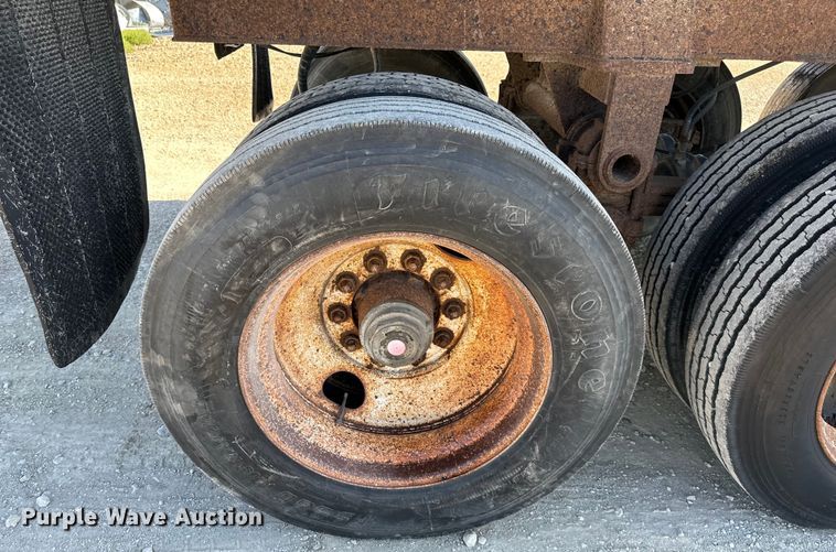 image for item NT9214 1994 Travis  T-102 end dump trailer