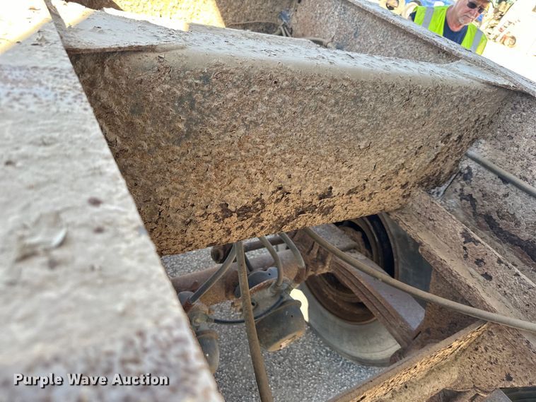 image for item NT9214 1994 Travis  T-102 end dump trailer