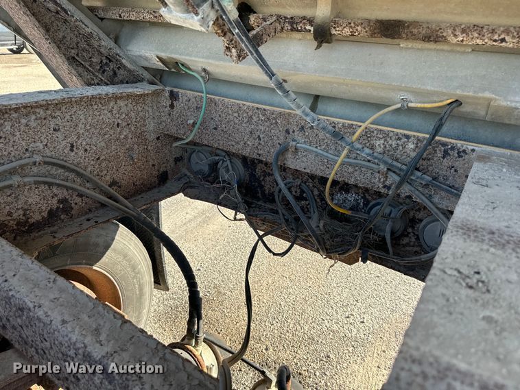 image for item NT9214 1994 Travis  T-102 end dump trailer