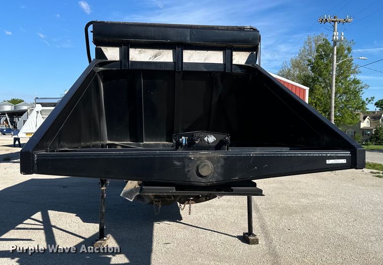 image for item NT9215 1993 Ranco bottom dump trailer