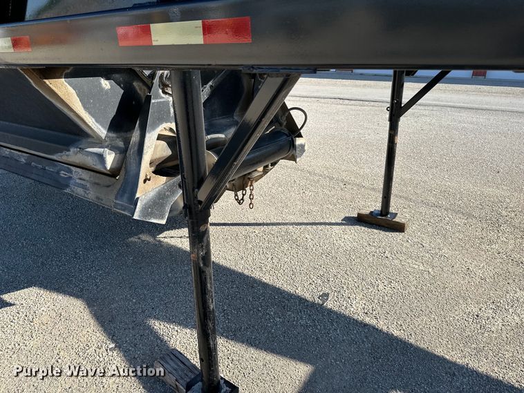 image for item NT9215 1993 Ranco bottom dump trailer