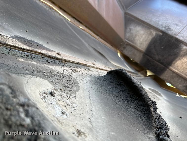 image for item NT9215 1993 Ranco bottom dump trailer