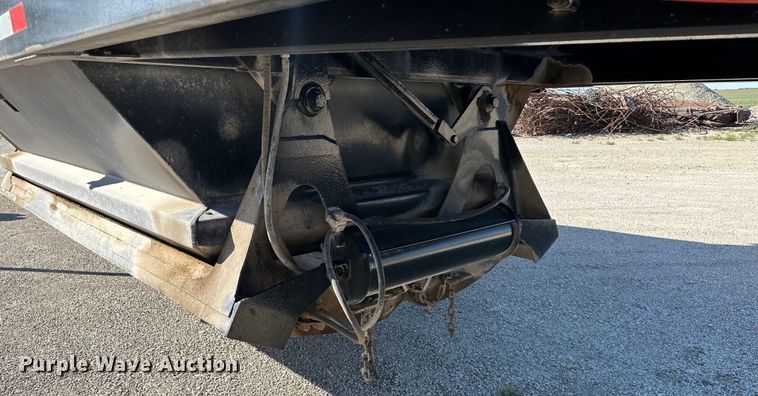 image for item NT9215 1993 Ranco bottom dump trailer