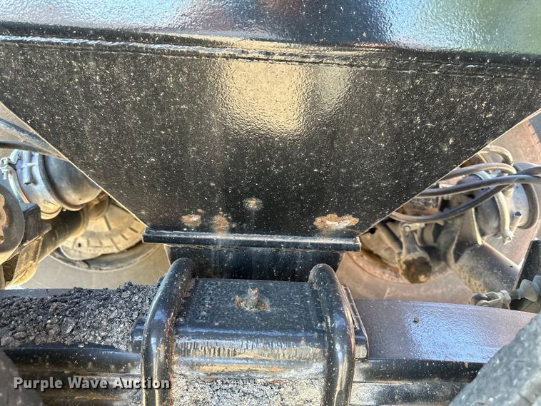 image for item NT9215 1993 Ranco bottom dump trailer