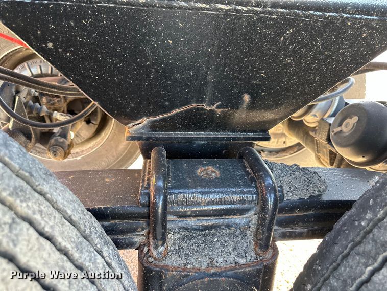 image for item NT9215 1993 Ranco bottom dump trailer