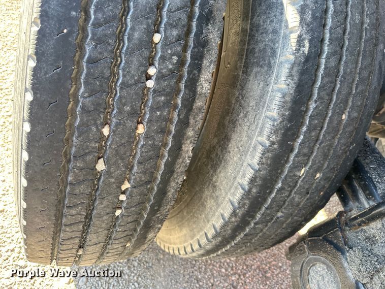 image for item NT9215 1993 Ranco bottom dump trailer