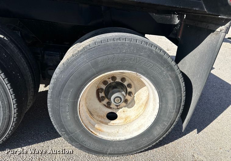 image for item NT9215 1993 Ranco bottom dump trailer