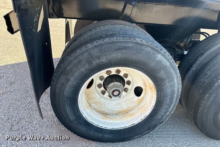image for item NT9215 1993 Ranco bottom dump trailer