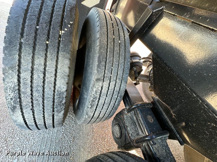 image for item NT9215 1993 Ranco bottom dump trailer