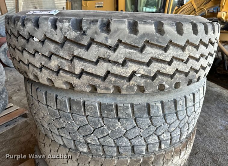 image for item NT9218 (10) 11R22.5 tires