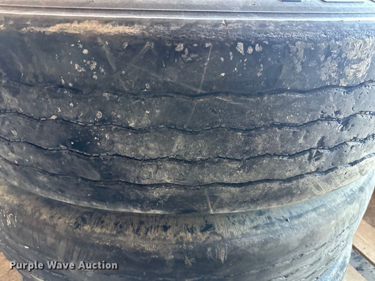 image for item NT9219 (3) 285/75R24.5 tires