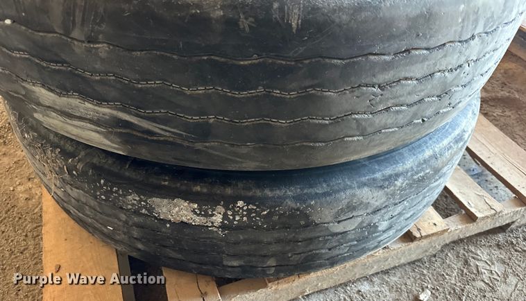 image for item NT9219 (3) 285/75R24.5 tires