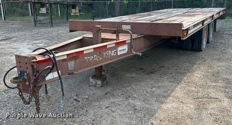 image for item NT9233 2000 Trail King  TKT40-2400 tilt deck equipment trailer