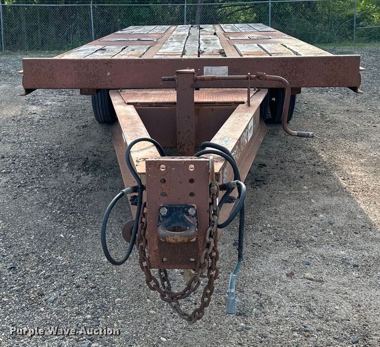 image for item NT9233 2000 Trail King  TKT40-2400 tilt deck equipment trailer