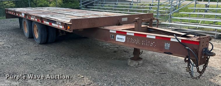 image for item NT9233 2000 Trail King  TKT40-2400 tilt deck equipment trailer