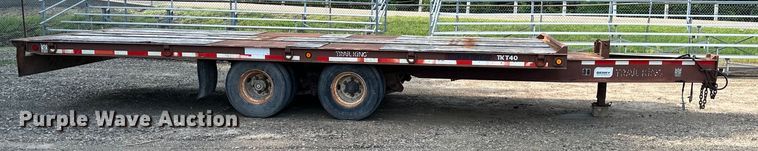 image for item NT9233 2000 Trail King  TKT40-2400 tilt deck equipment trailer